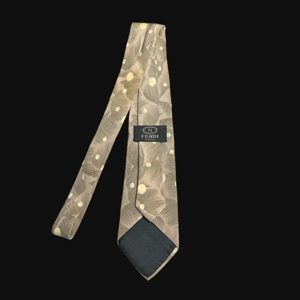 Fendi Roma Mens Silk Tie Taupe Cream Geometric Polka Dot Made in Italy 3.75 Wide